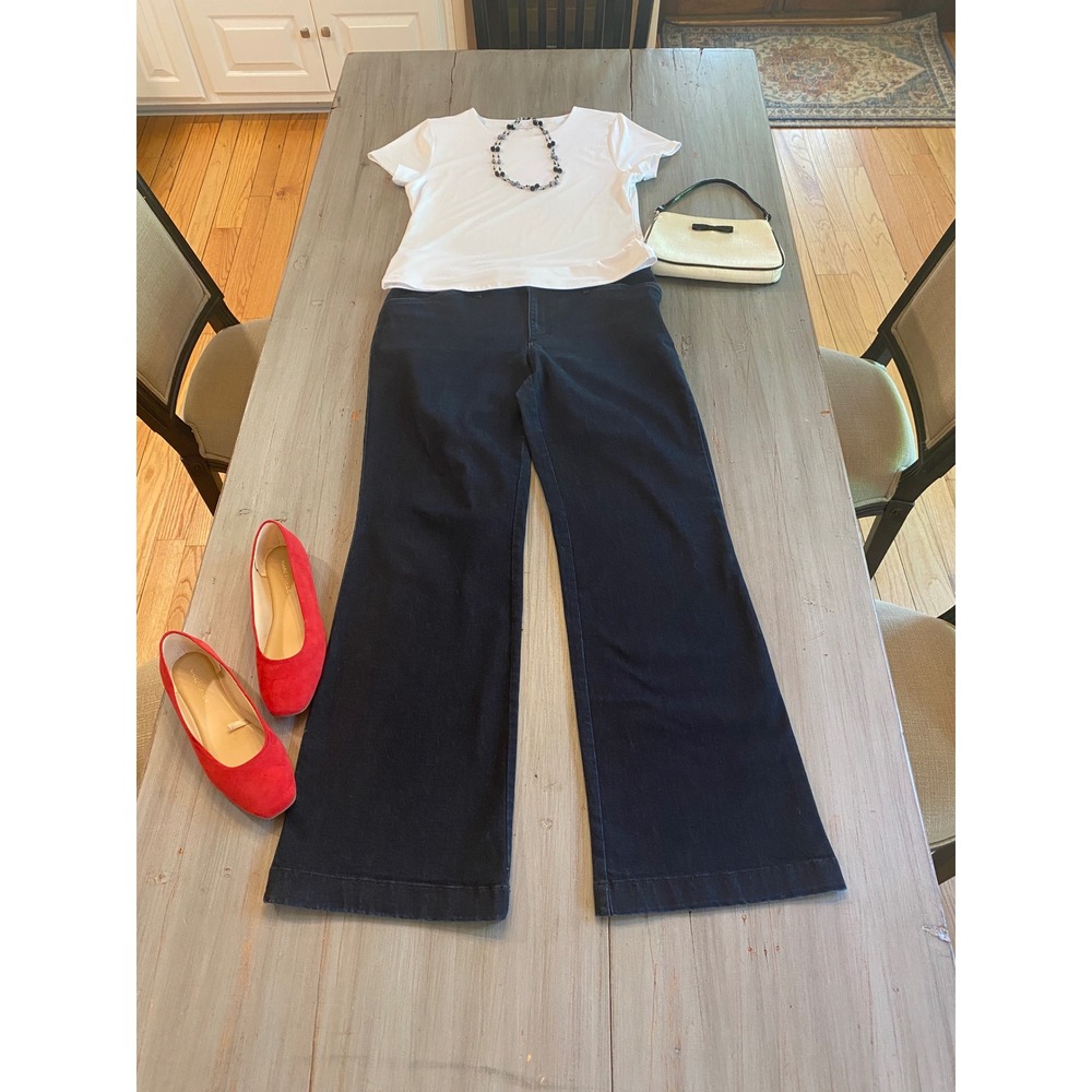 Eddie Bauer Curvy Fit Trouser Leg Dark Wash Denim Jeans Womens Size 12 Indigo